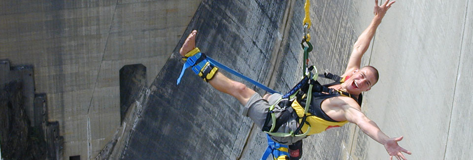 /en/bungy-gallery/bungy-jumping