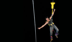 007 Nachtsprung - Bungy Jump in der Nacht von der Bungy Jump Anlage im Verzascatal | Trekking Team AG