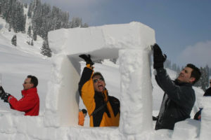 Schneebar & Schneeskulpturen Bau | Trekking Team AG